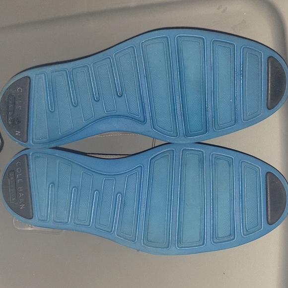 Cole Haan Grey Grand OS 8.5 - Picture 5 of 6